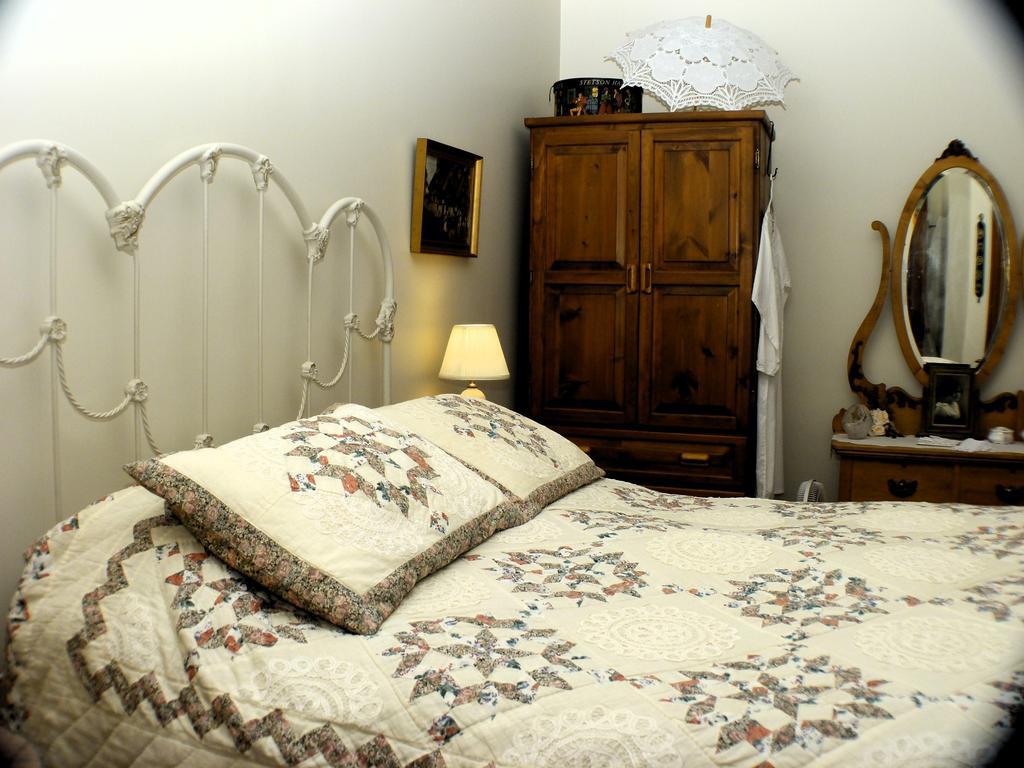 Doctor'S House B & B Tara Habitación foto