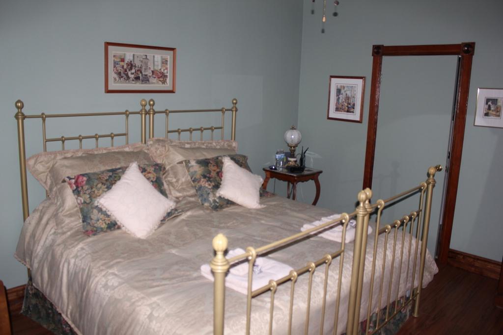 Doctor'S House B & B Tara Habitación foto